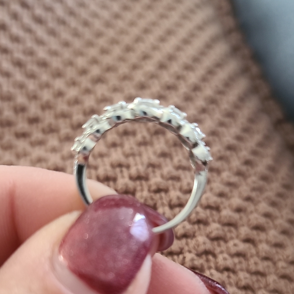 Silver Ring - Picture 2 of 7